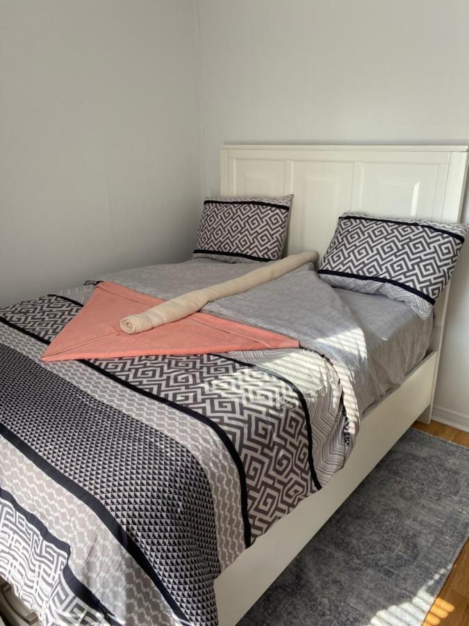 Windsor Airport Room Accommodation المظهر الخارجي الصورة